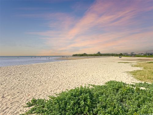 apt-2e-250 Kawaihae St, Honolulu, HI, 96825-1928 | Card Image