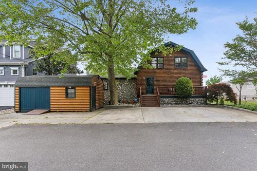 323 Enlow Pl, PENNSVILLE, NJ, 08070-2006 | Card Image