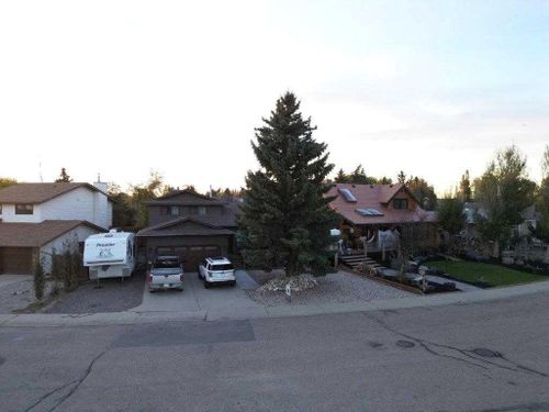 50 Parkwood Cres, Strathmore, AB, T1P1H5 | Card Image