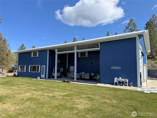 31900 Phillips Ln E, Davenport, WA, 99122-9327 | Card Image
