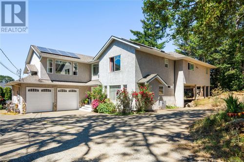 4202 Quadra St, Victoria, BC, V8X1L4 | Card Image