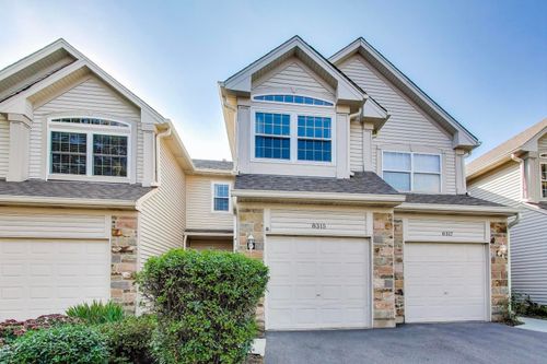 8315 Sierra Woods Ln, Carpentersville, IL, 60110-3392 | Card Image
