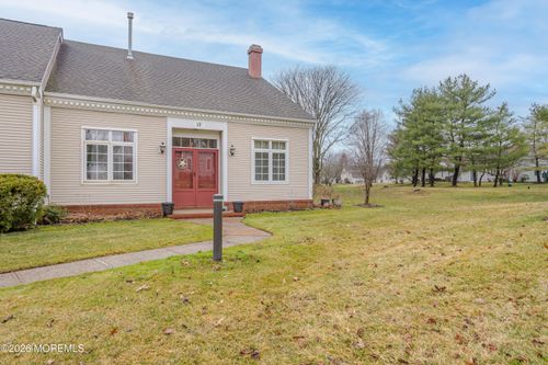 1F Chadwick Ln, Monroe, NJ, 08831-6673 | Card Image