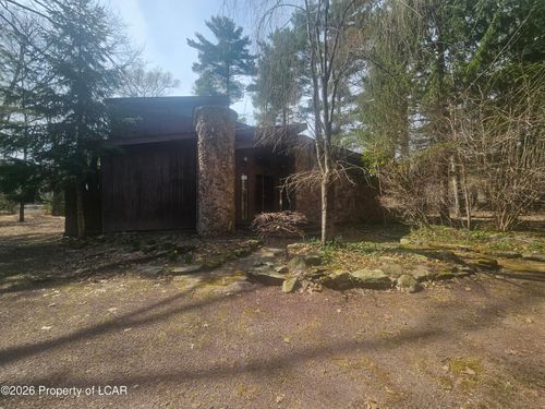 432 Upper Swiftwater Rd, Cresco, PA, 18326-7424 | Card Image