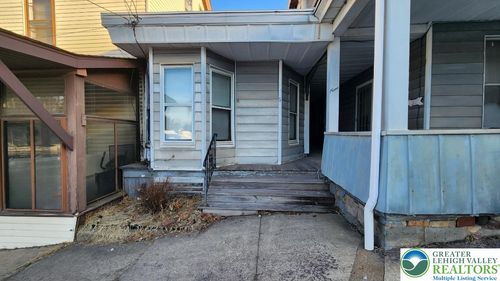 5-5 E Main St, Weatherly, PA, 18255-1203 | Card Image