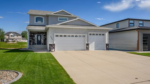 2323 Bayview Ct Se, Mandan, ND, 58554-6451 | Card Image
