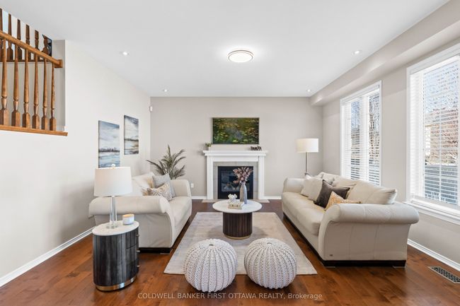 831 Dalkena Pl, House other with 4 bedrooms, 4 bathrooms and 4 parking in Nepean ON | Image 13