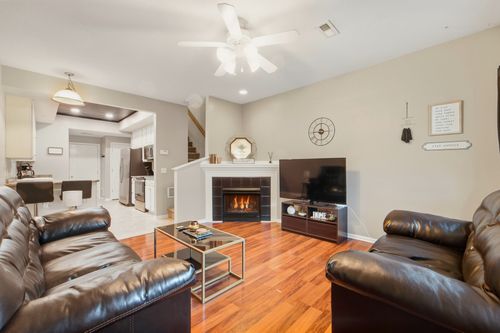 1120 Ne 7th Ln, Ankeny, IA, 50021-6750 | Card Image