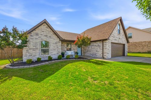 1131 Greens Creek Cir, Stephenville, TX, 76401-5176 | Card Image