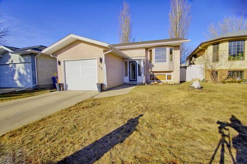 46 Heritage Cres W, Lethbridge, AB, T1K6X2 | Card Image