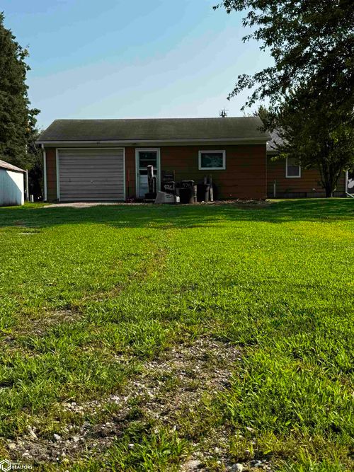 926 Isett Ave, Wapello, IA, 52653-1233 | Card Image