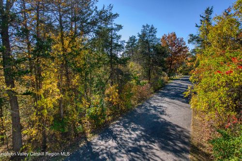 21 Fairy Ct, Athens, NY, 12015-3309 | Card Image