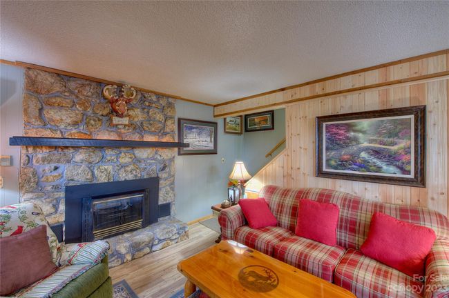 356 Hickory Hill Cir, House other with 3 bedrooms, 2 bathrooms and null parking in Spruce Pine NC | Image 14