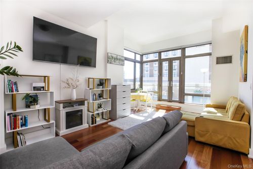 703-175 Huguenot St, New Rochelle, NY, 10801-7761 | Card Image