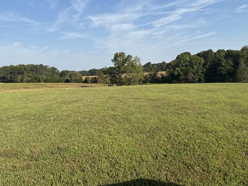 816 Tucker Rd, Dickson, TN, 37055-5622 | Card Image