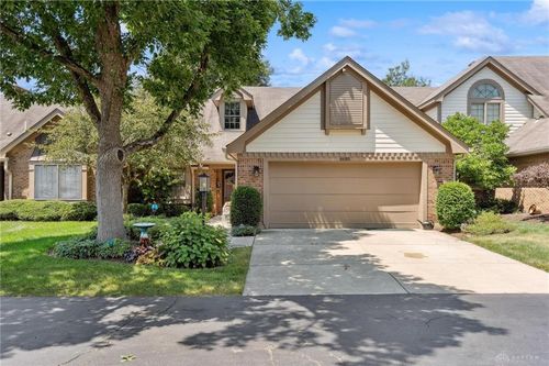 6685 Golf Green Dr, Dayton, OH, 45459-5806 | Card Image