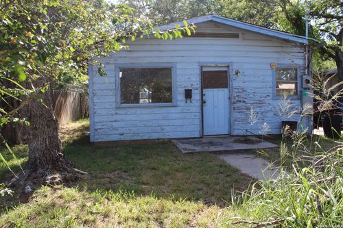 717 Omand, Pleasanton, TX, 78064 | Card Image