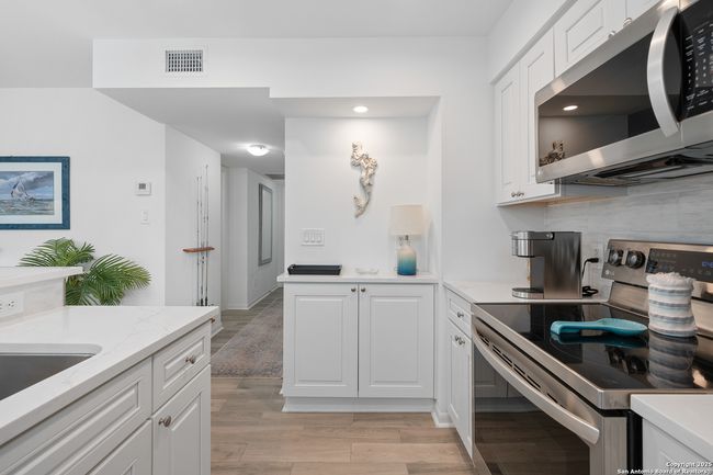 706 - 706 Lauderdale Dr, Condo with 2 bedrooms, 2 bathrooms and null parking in Rockport TX | Image 19
