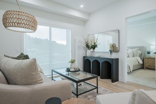 305-46185 Thomas Rd, Chilliwack, BC, V2R | Card Image