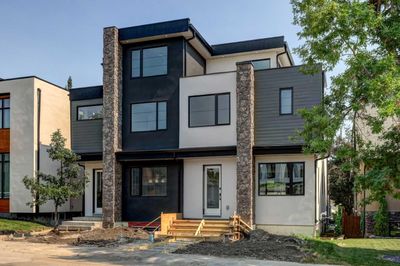 912 32 St Nw, Home with 4 bedrooms, 4 bathrooms and 5 parking in Calgary AB | Image 2