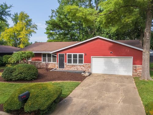 213 Cambridge Dr, Normal, IL, 61761-2752 | Card Image