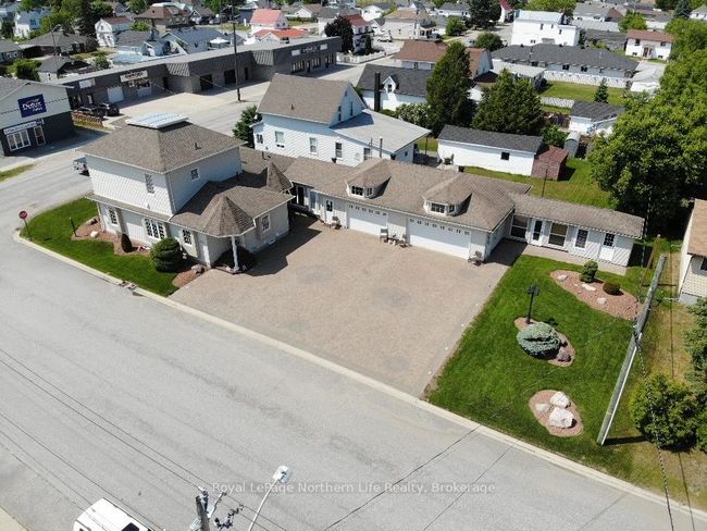 218 Nipissing St, House other with 3 bedrooms, 3 bathrooms and 6 parking in Sturgeon Falls ON | Image 48