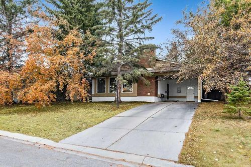 5279 Dalcroft Cres Nw, Calgary, AB, T3A1N6 | Card Image