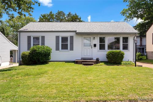 3604 Saint Cosmas Ln, Saint Ann, MO, 63074-2522 | Card Image