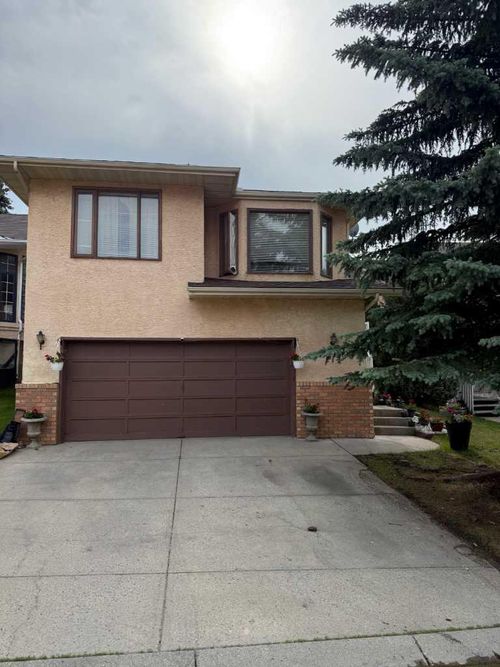 75 Deerview Terrace Se, Calgary, AB, T2J7C1 | Card Image