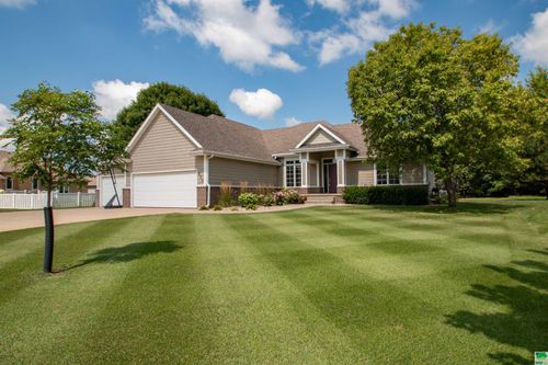 573 Oxbow Trl, Dakota Dunes, SD, 57049-5371 | Card Image