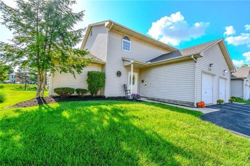 9689 Centerville Creek Ln, Centerville, OH, 45458-5532 | Card Image