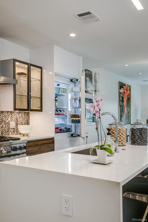 apt-307-255 Saint Paul St, Denver, CO, 80206-5147 | Card Image