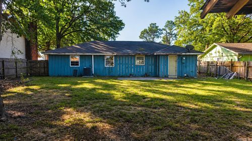 204 Truman St, Stuttgart, AR, 72160-2633 | Card Image