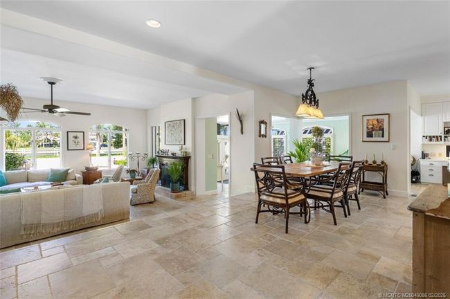 6549 South Marina Way, Townhouse with 4 bedrooms, 4 bathrooms and 2 parking in Stuart FL | Image 4