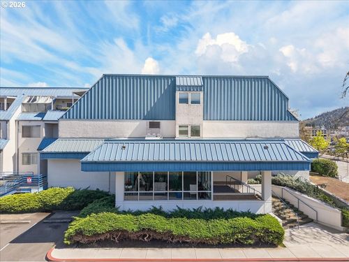 304-8717 Se Monterey Ave, Happy Valley, OR, 97086-2645 | Card Image