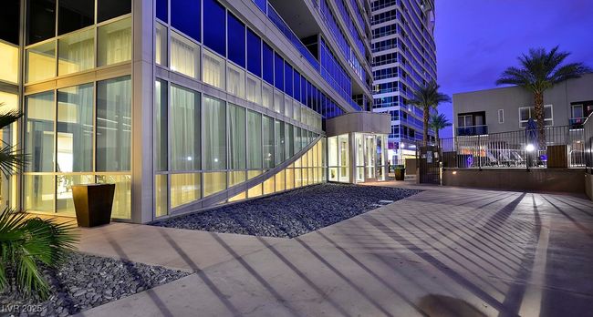 UNIT-1005 - 4575 Dean Martin Dr, Condo with 2 bedrooms, 2 bathrooms and 1 parking in Las Vegas NV | Image 50