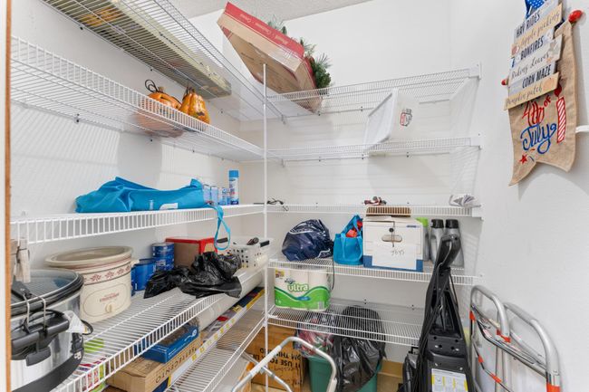 Extra storage room | Image 15