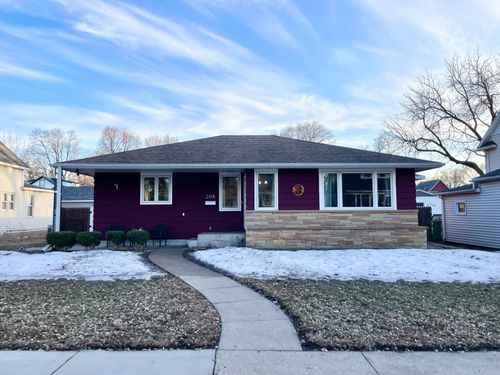 208 E 5th Street, Redwood Falls, MN, 56283 | Card Image
