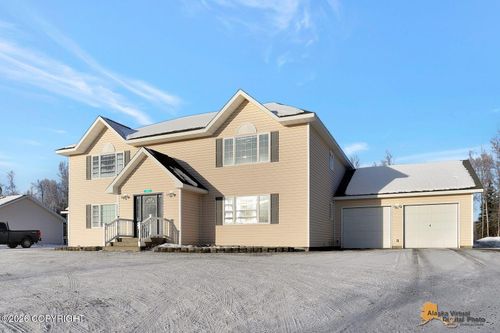 5471 W Adventurer Blvd, Wasilla, AK, 99623-9476 | Card Image