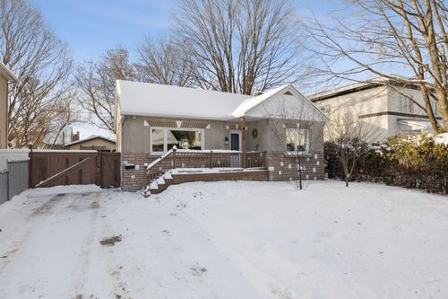 215 Rue Fernand-Arvisais, Gatineau, QC, J8P4Z2 | Card Image