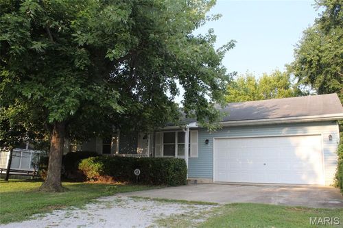 121 Neunaber St, Cottage Hills, IL, 62018-1225 | Card Image