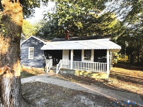 300 Pennsylvania Ave, Emporia, VA, 23847-1548 | Card Image