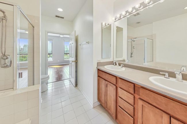 Primary Bathroom | Image 22