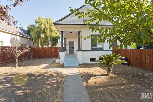 920 Kentucky St, Bakersfield, CA, 93305-4545 | Card Image