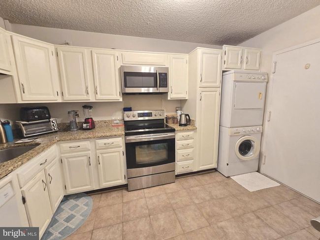 APT-303 - 1800 Old Meadow Rd, Condo with 2 bedrooms, 2 bathrooms and null parking in MCLEAN VA | Image 9