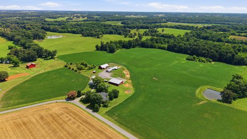 5039 Somerville Rd, Cross Plains, TN, 37049-4804 | Card Image