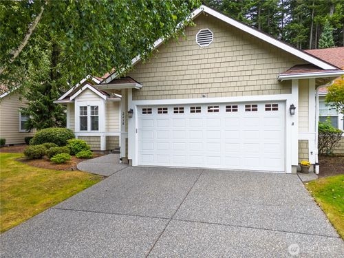 2218 Cascade Ct, Anacortes, WA, 98221-7403 | Card Image