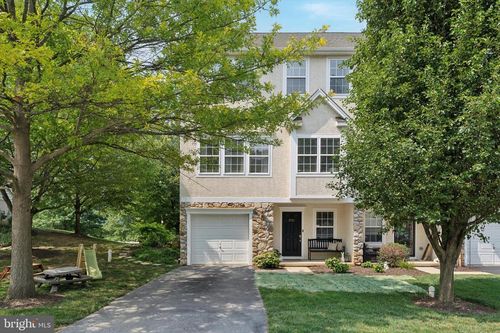 2721 Fynamore Ln, DOWNINGTOWN, PA, 19335-6028 | Card Image