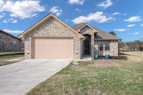 1021 N Maple Street, Muenster, TX, 76252 | Card Image