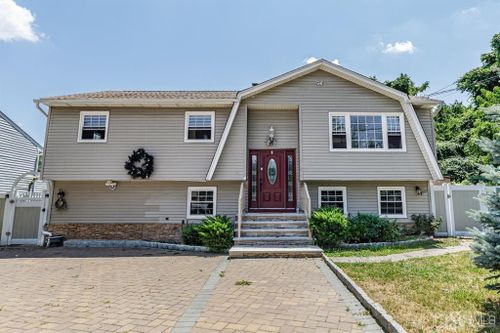 41 Cedar St, Little Falls, NJ, 07424-1653 | Card Image